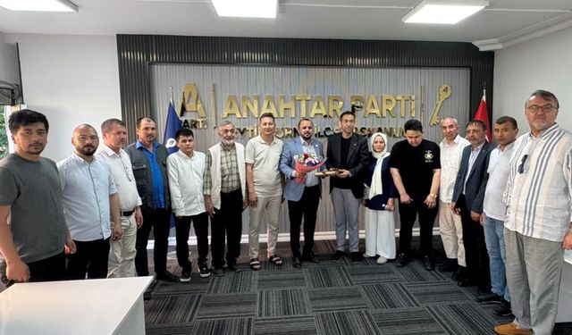 ANAHTAR Parti Zeytinburnu’na Halkın İlgisi Artıyor