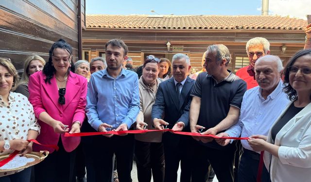 Eriklibaba Kültür Eğitim Vakfı  Halk Eğitim Merkezi Birlikte 3 Branşta Kurs Açtı (VİDEOLU)