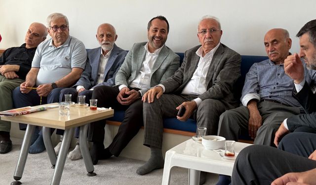 Ak Parti Malatya Milletvekili Prof.Babacan İzollu Vakfı Bayramlaşmasına Katıldı