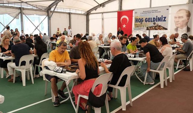 3. Geleneksel Klasik Tavla Turnuvası nefesleri kesti