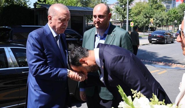 Cumhurbaşkanı Erdoğan’a İstanbul İl Başkanı Özdemir Ve Yönetiminde Büyük Saygı