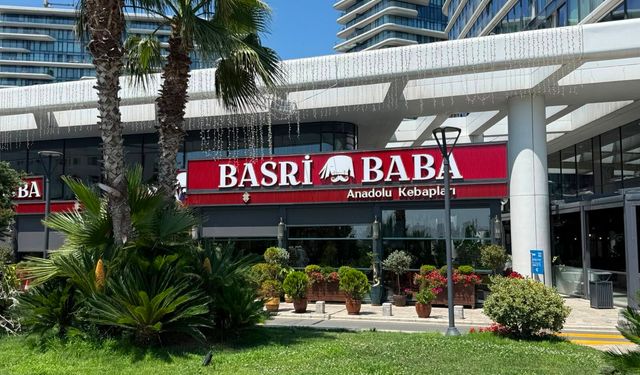 Basri Baba Anadolu Kebapları Zeytinburnu Sahilinde