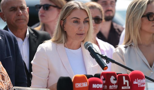 İBB Tutuklu Yakınları: Yakınlarımız Zindan da Çıkana Kadar Bizde Zindandayız Dedi (ViDEOLU)