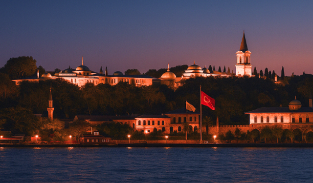 Topkapı Sarayını Gece Gezmek Ayrı Bir Güzel