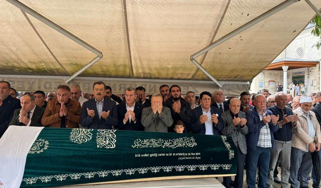 Güllü Akgül Hakkın Rahmetine Kavuştu