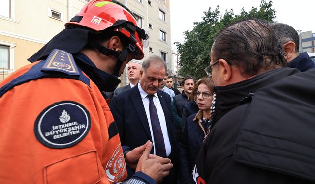 İstanbul'un Binaları Kendiliğinden Yıkılıyor Seçilmiş Başkan 18 aydır Hapiste