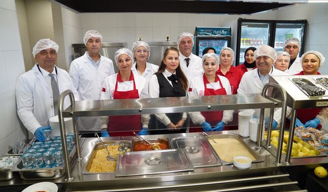 Başkan Vekili Aslan : Kent Lokantalarımız İle Dalga Geçtiler Ama Halkın İlgisi Doğru Yaptığımızı Gösteriyor Dedi