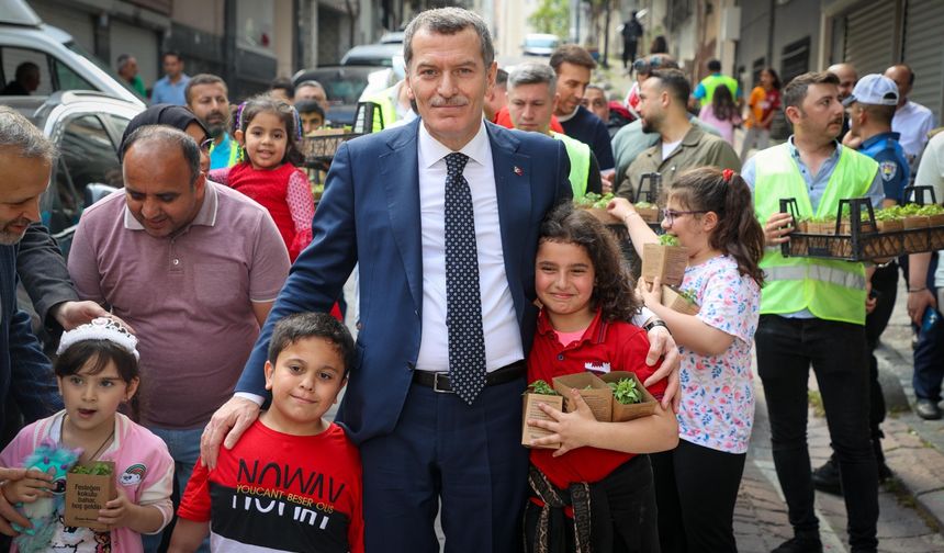 Zeytinburnu Tam 17 Yıldır Fesleğen Kokmaya Devam Ediyor