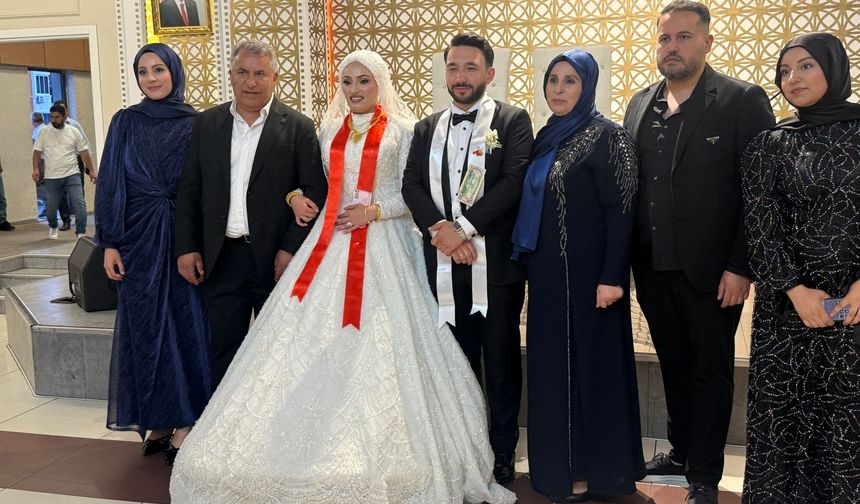 Seda Ve Mahmut Mutluluğa Evet Dedi