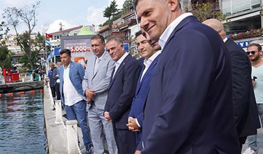 İBB' den Marmara Denizi' den Derin Temizlik