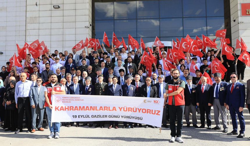 Zeytinburnu Gazilerini Baştacı Yaptı