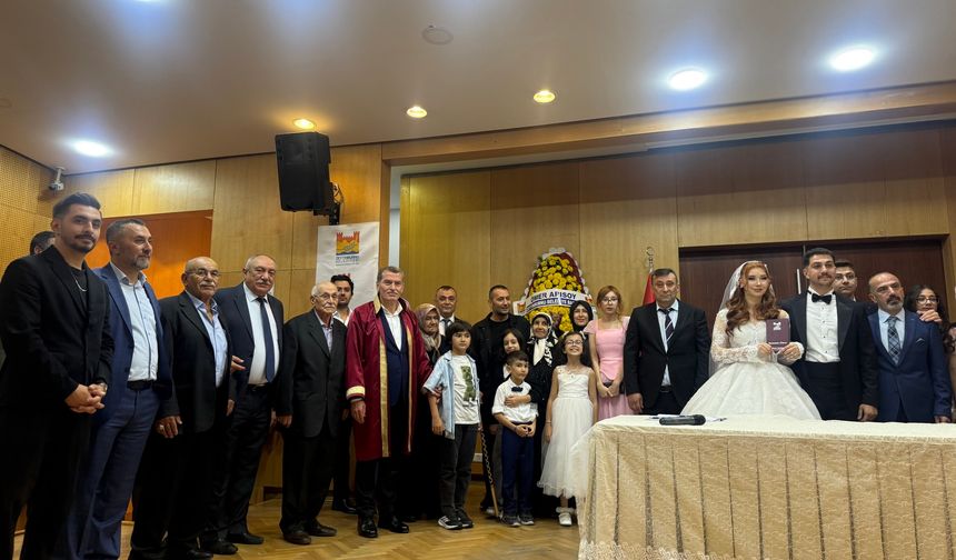 Şevval ve Alperen Mutluluğa Evet Dedi (VİDEOLU)