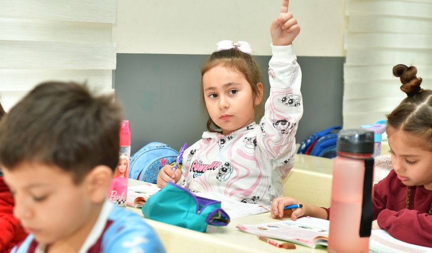 Esenyurt Belediyesi’nden Eğitimde Bir İlk: Paket Ders Sistemi Hayata Geçti