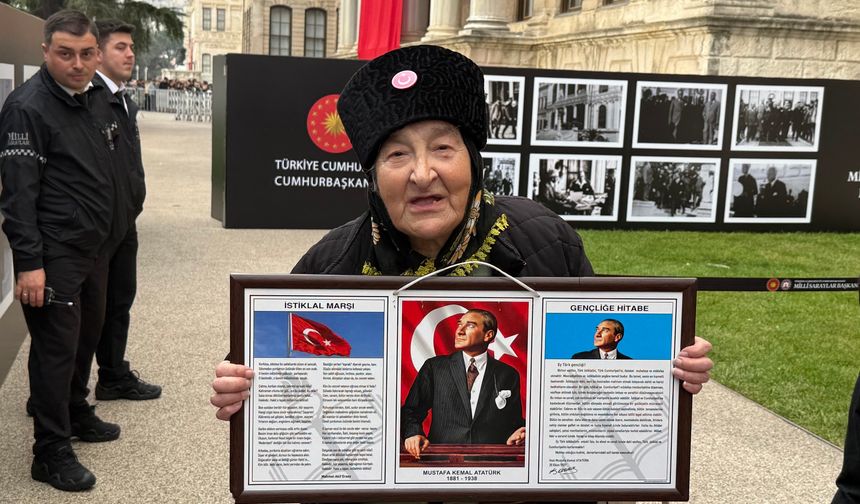 87 Yıldır Bitmeyen Özlem,8O Yaşında 15 Yıldır Dolmabahçe’ye ATA’ Sına Geliyor