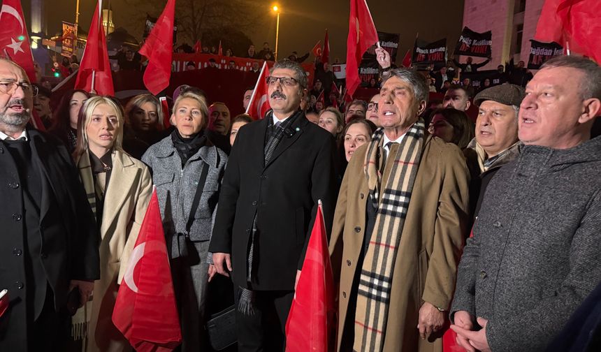 İyi Parti İstanbul İl Başkanlığı Zeytinburnu'nda Bayrak Yürüyüşü Yaptı (VİDEOLU)