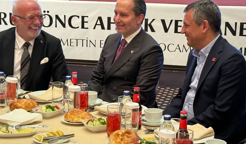 Yeniden Refah’ın Görkemli İftarına Siyasi Akını