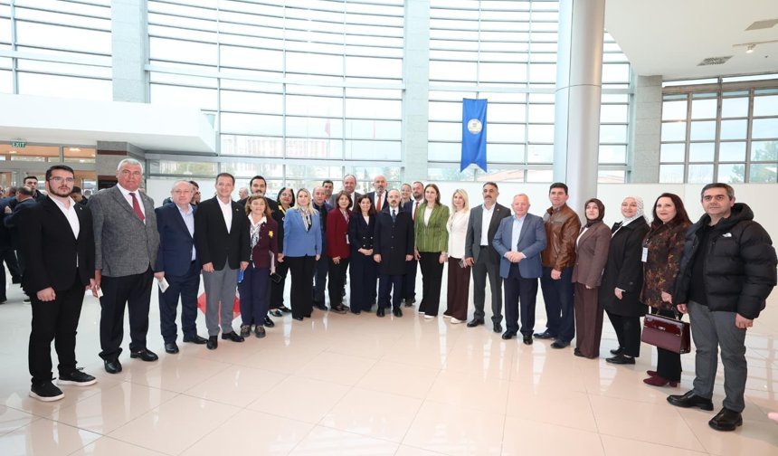 Turan'dan muhtarlara: "Sizi kapatan değil, güçlendiren bir iktidarız"