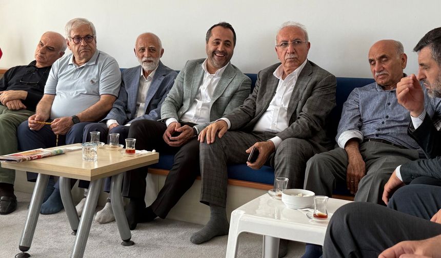 Ak Parti Malatya Milletvekili Prof.Babacan İzollu Vakfı Bayramlaşmasına Katıldı