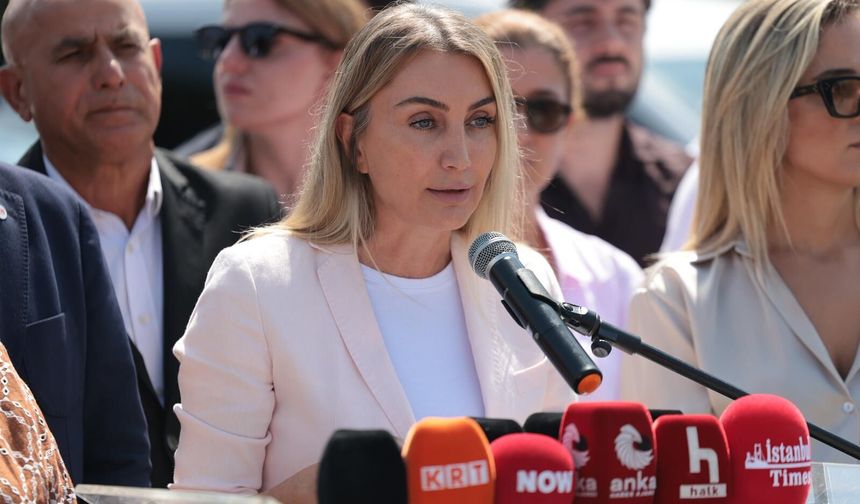 İBB Tutuklu Yakınları: Yakınlarımız Zindan da Çıkana Kadar Bizde Zindandayız Dedi (VİDEOLU)