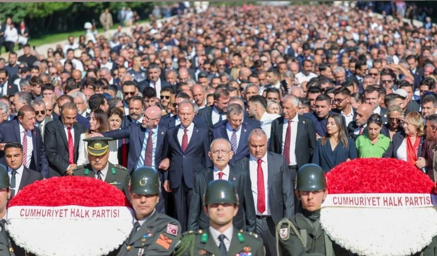 CHP’nin 103’üncü kuruluş yıl dönümü tüm yurtta olduğu gibi İstanbul'un 39 İlçesinde de törenlerle kutlandı