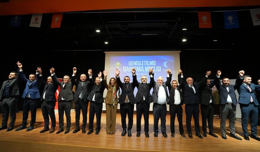 CHP'Lİ Ataşehir Belediyesi' de Mi Ak Partiye Geçiyor ?