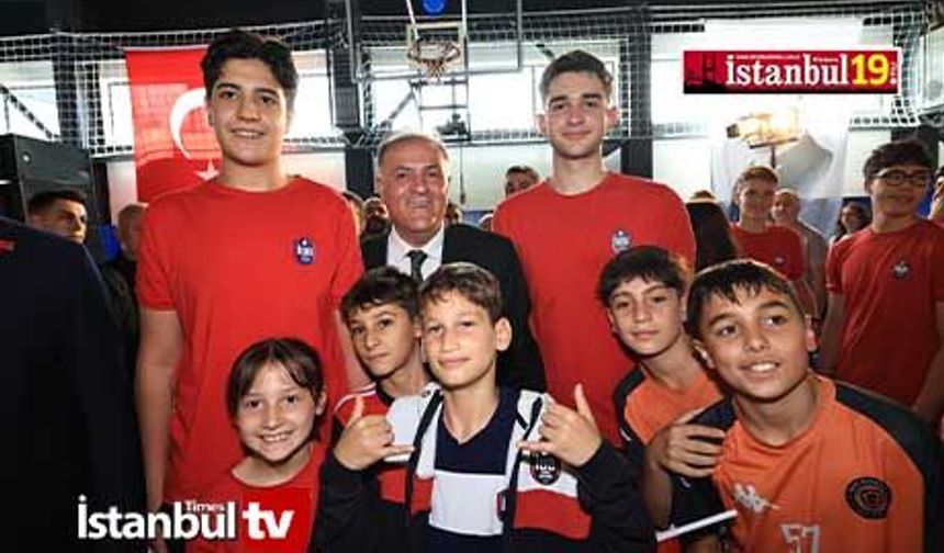İBB Sultangazi Nurettin Uzun Ortaokulu'nun Kapalı Spor Salonu Yeniledi