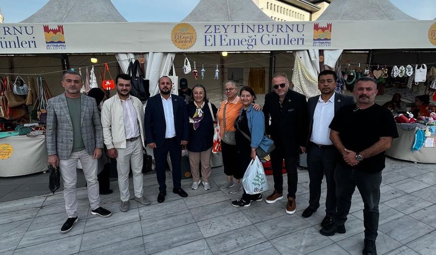 Anahtar Parti Zeytinburnu İlçe Başkanı Doğan Akdeniz El Emeğ Göz Nuru Sergisini Gezdi