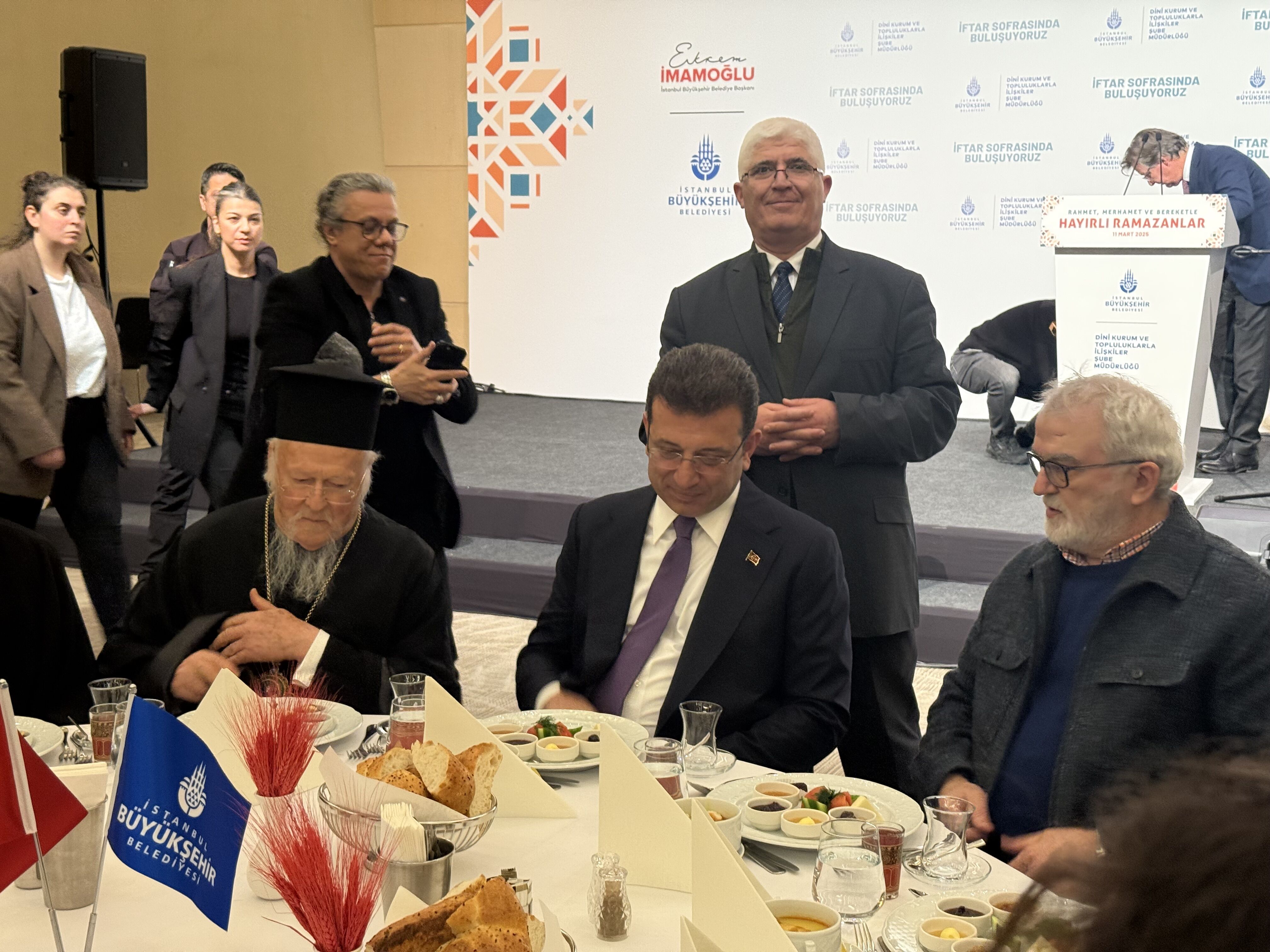İBB Başkanı İmamoğlu, Bütün İnanç Grup Temsilcilerini İftar Sofrasında Buluşturdu