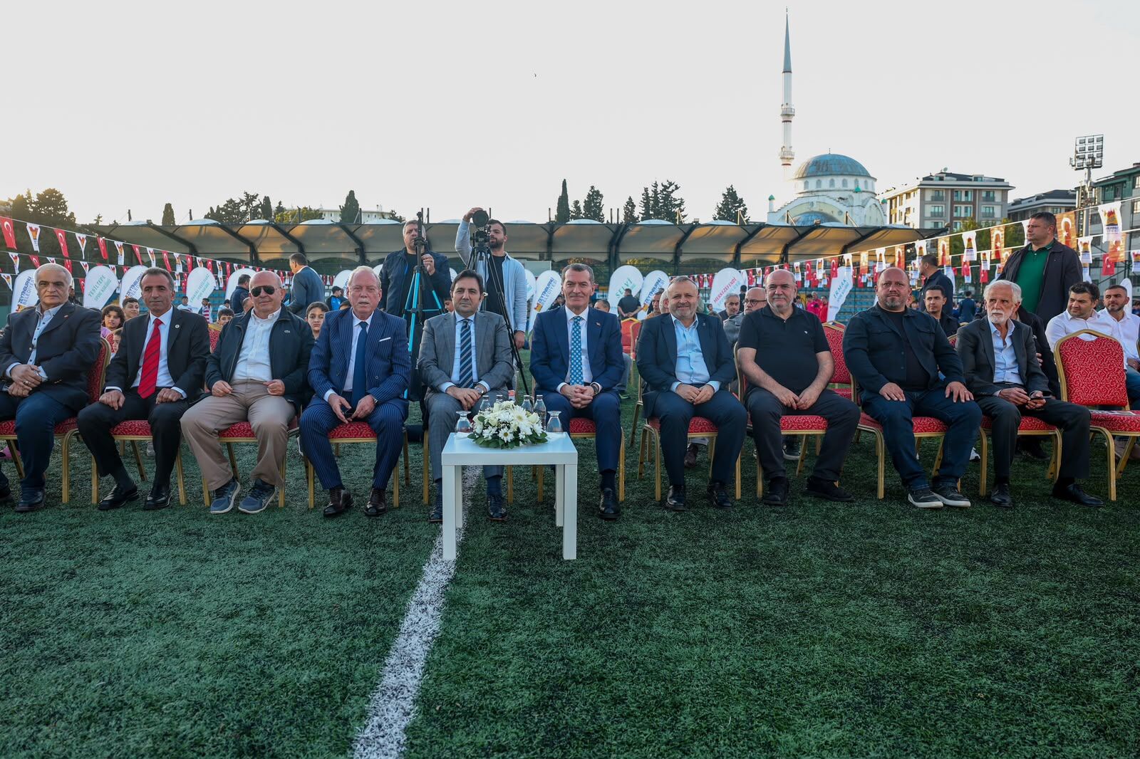 Zeytinburnu Belediyesinden Amatör Spor Kulüplerine Malzeme Desteği