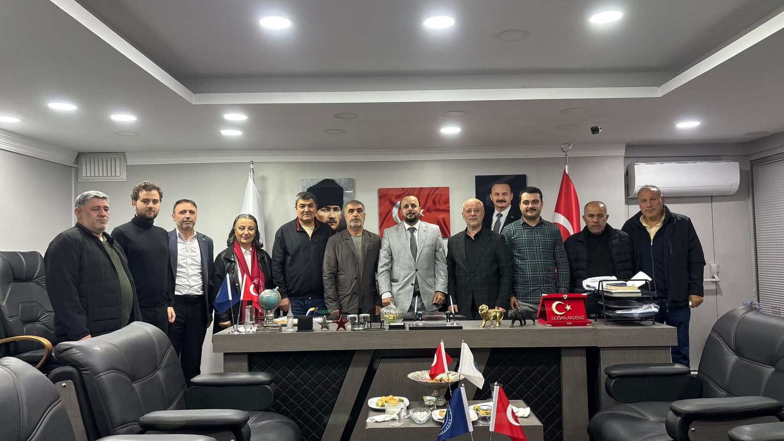 Anahtar Parti Zeytinburnu İlçe Başkanlığı Arı Gibi Çalışıyor