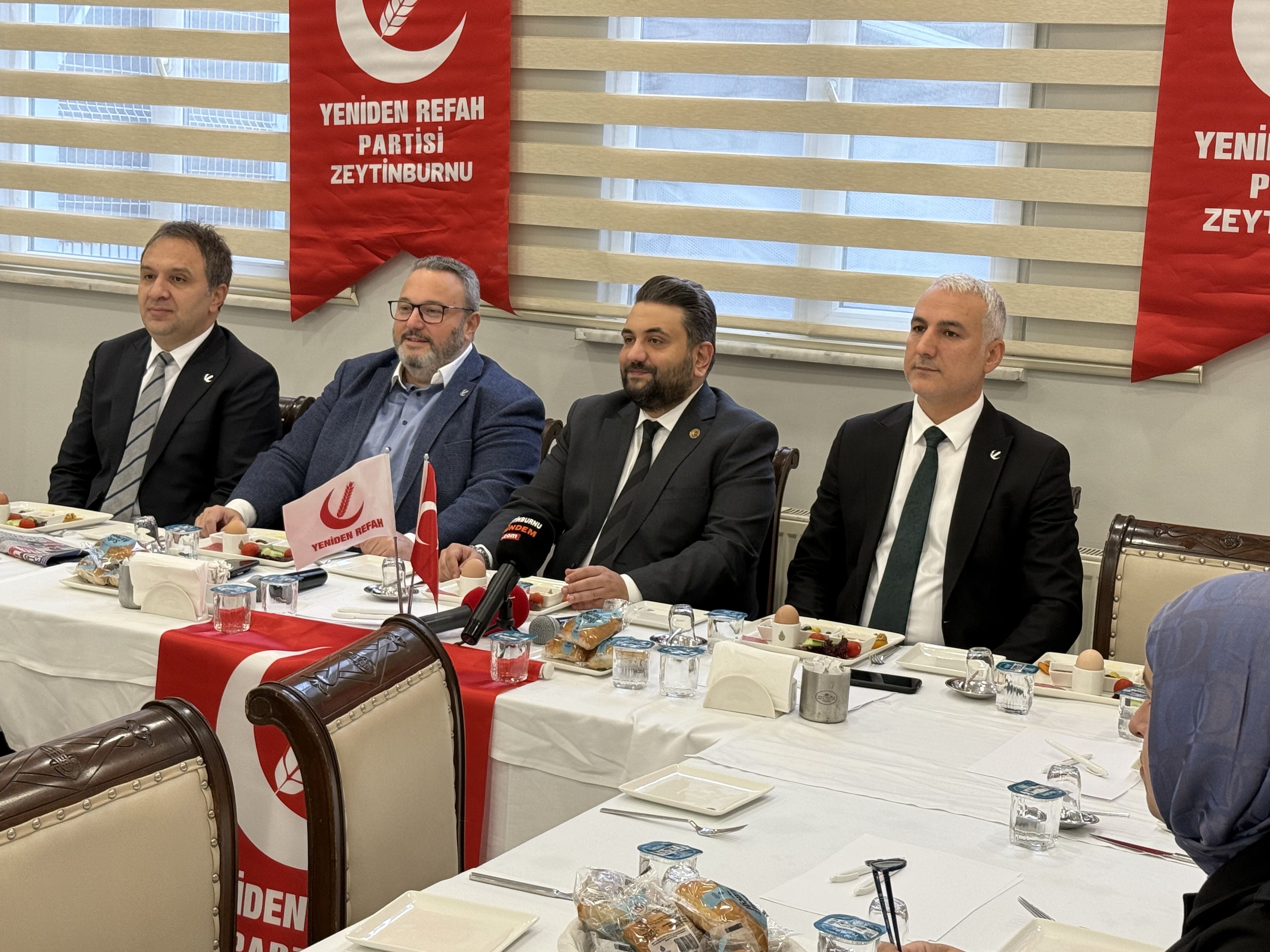 Yeniden Refah Partisinin Ahde Vefa Programına Yoğun Bir Katılım Oldu