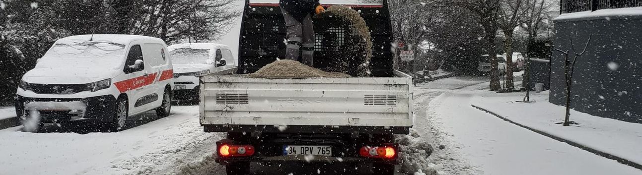 Sarıyer Belediyesi'nden Kar Yağışı Uyarısı: Mecbur Olmadıkça Dışarı Çıkmayın