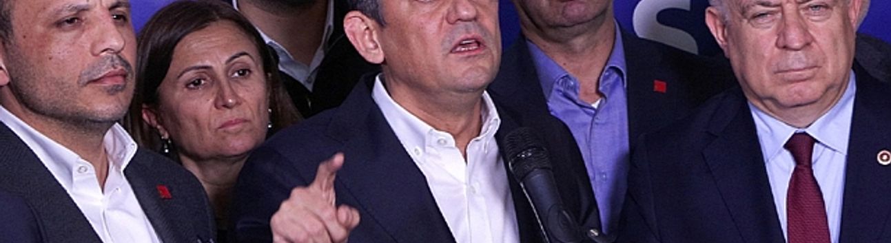 İstanbul Halkı Başkanı'na Sahip Çıktı, Saraçhane Doldu Taştı